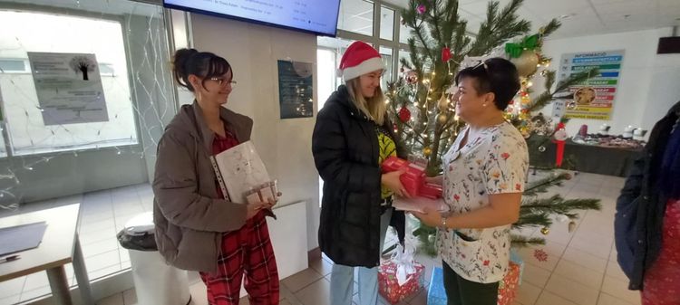 Karácsonyi ajándék a Bajai Szent Rókus Kórház gyermekosztályának
