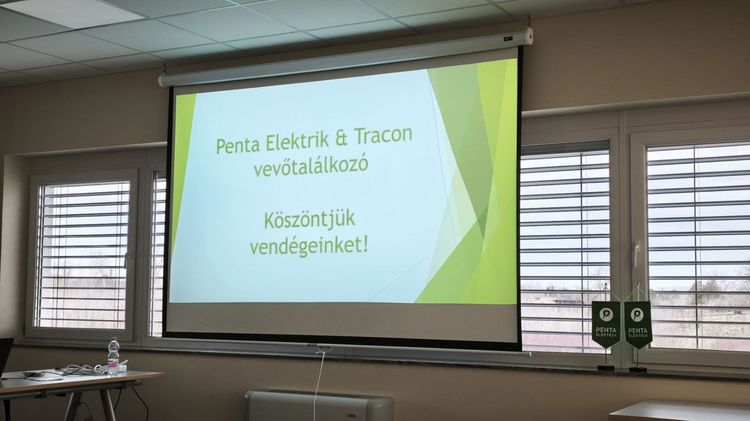 Szakmai előadáson jártak a villanyszerelők